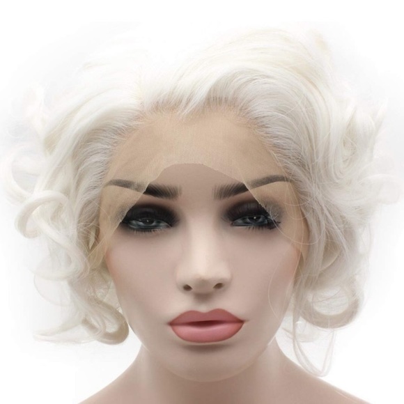 ?MONROE SHORT STYLE WHITE CURLY LACE FRONT WIG? *NWT*
??? main image 3